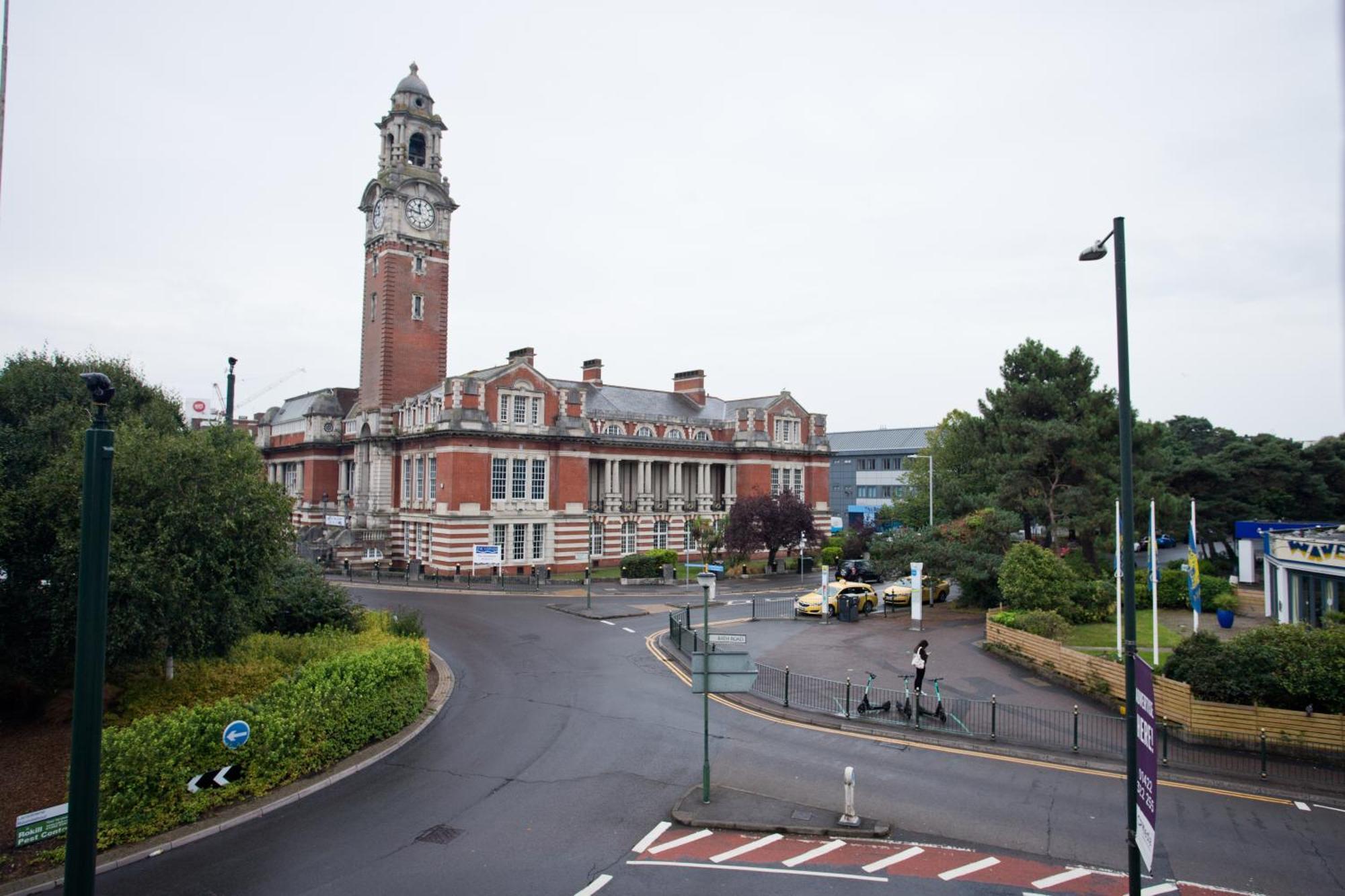 Town Centre Large 2 Bedroom Apt - Beach - Parking Bournemouth Exterior photo